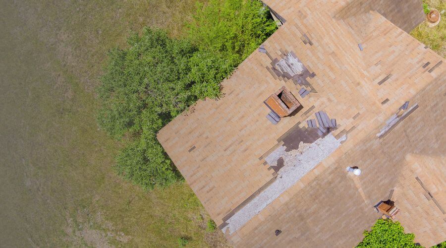 Why choose water damage restoration service for emergency water extraction services in Oakland